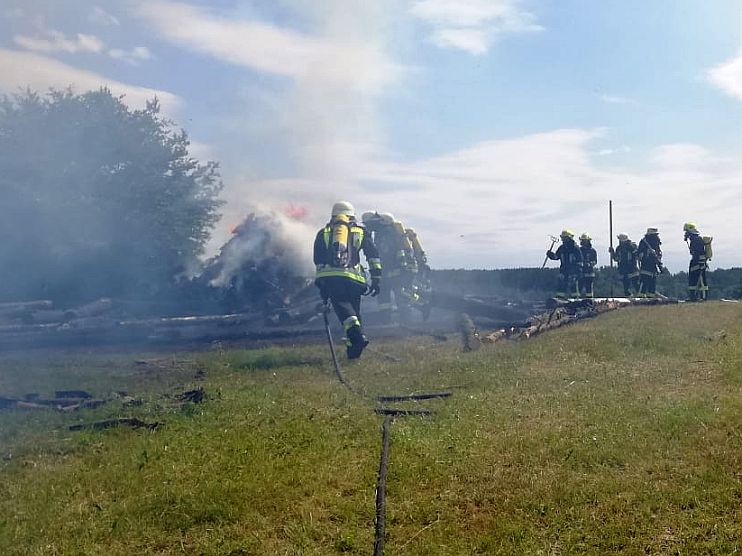 Brand Vilsheim (Holzstapel für Sonnwendfeuer)