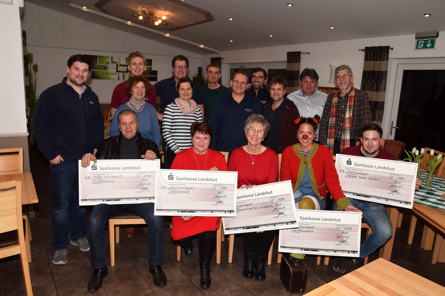 Die Spendenübergaben (Foto: Rene Spanier, LZ)