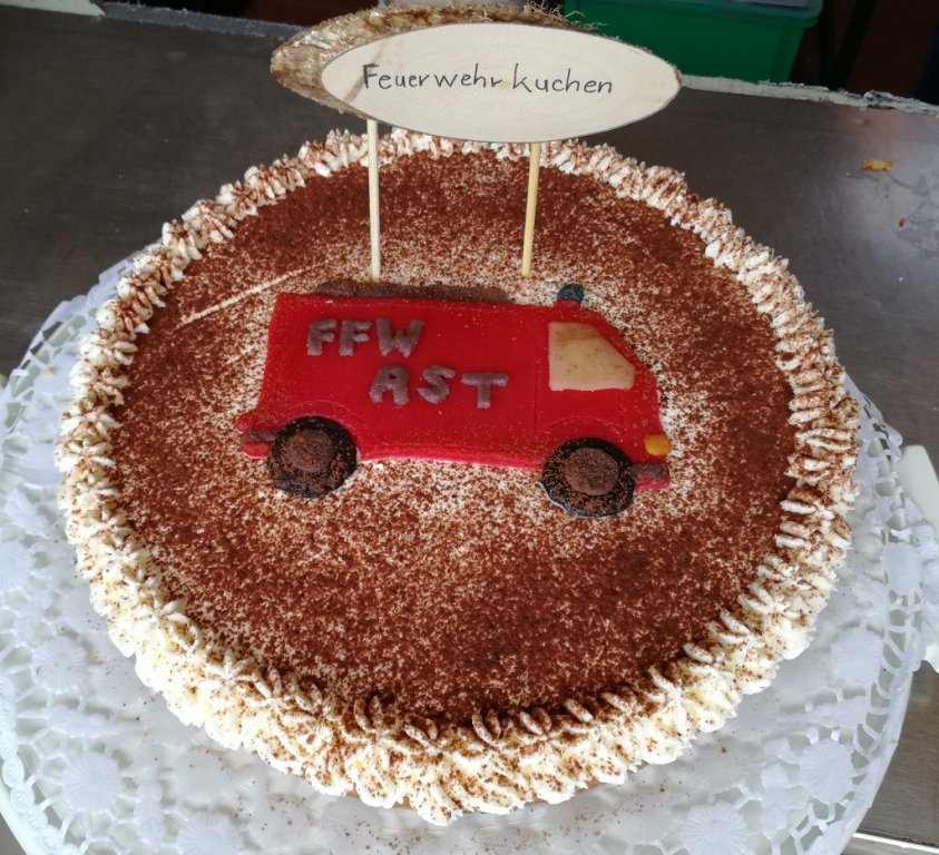 Feuerwehrkuchen gestiftet von Veronika Paintner