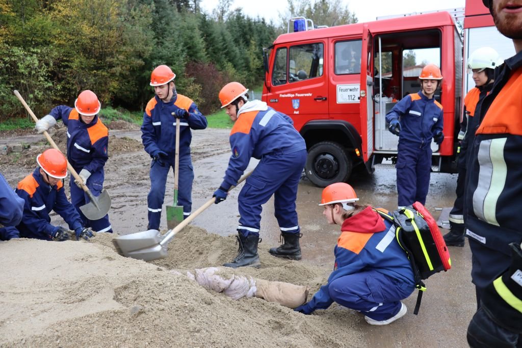 24 Stunden Aktion bei der Feuerwehr in Ast