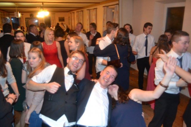 Schwarz-Weiß Ball 2017