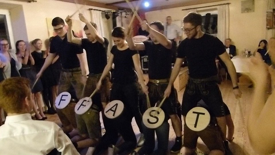 Die jungen Feuerwehrler, eine lustige, temporeiche Einlage