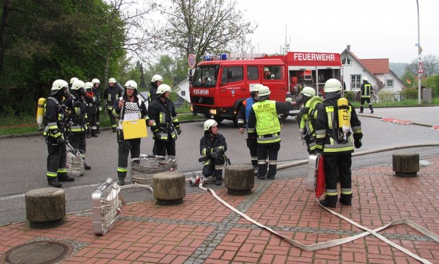 Geimeinschaftsübung am 08.05.2017 - Kindergarten Ast