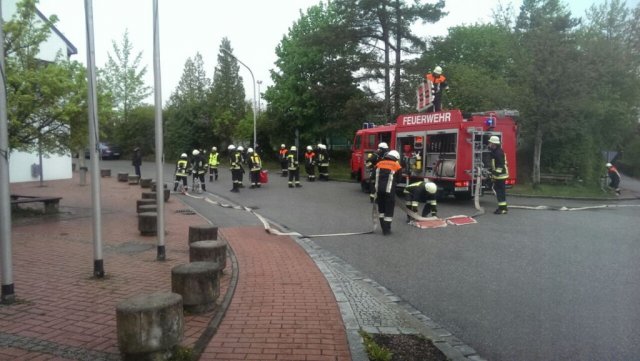 Geimeinschaftsübung am 08.05.2017 - Kindergarten Ast