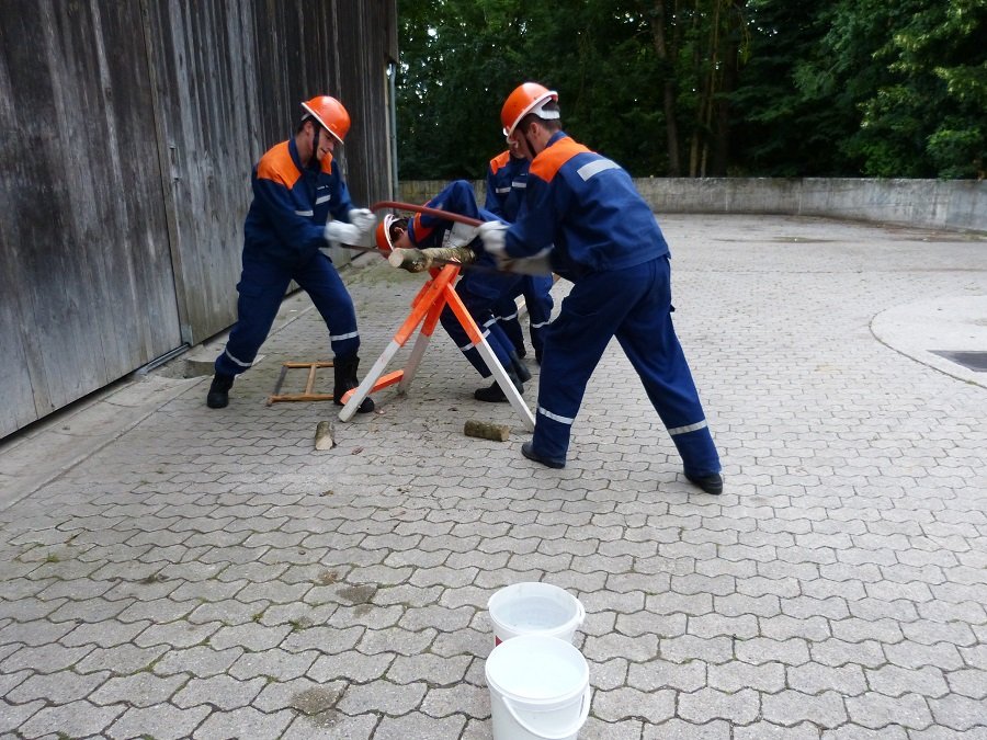 Jugendflamme 2 - Hindernissparcour: Sägen