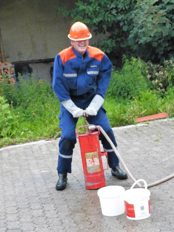 Jugendflamme 2 - Hindernissparcour: Kübelspritze