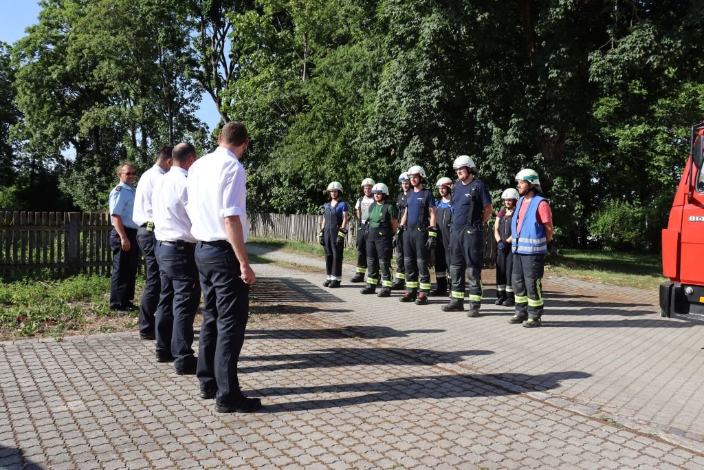 Begrüßung und Vorstellung Schiedsrichterteam