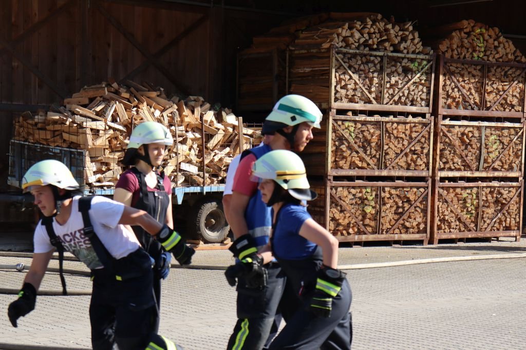 Schlauchtrupp hat seinen Befehl erhalten