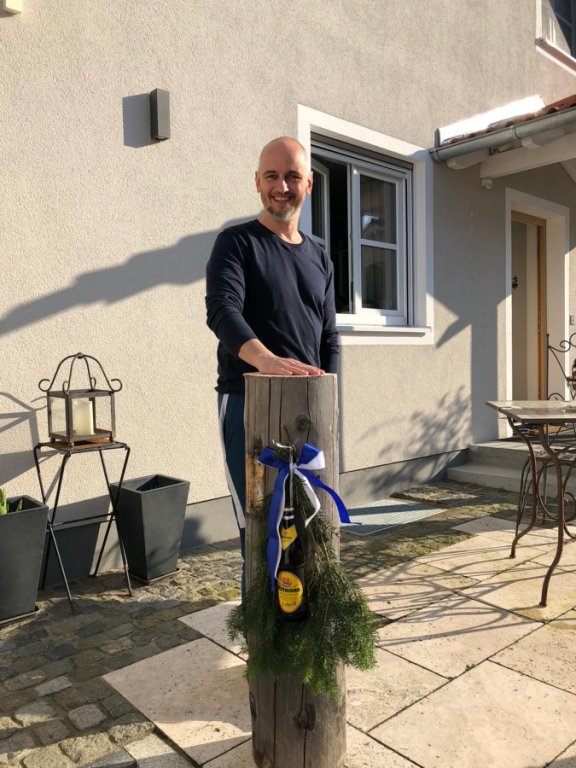 Meterweise Maibaum - und die Lieferung direkt nach Hause