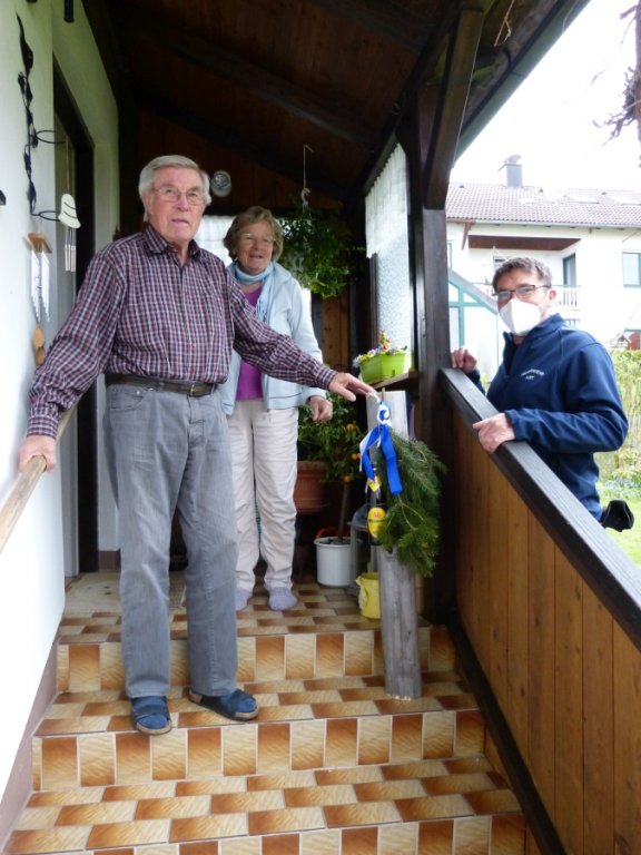 Meterweise Maibaum - und die Lieferung direkt nach Hause